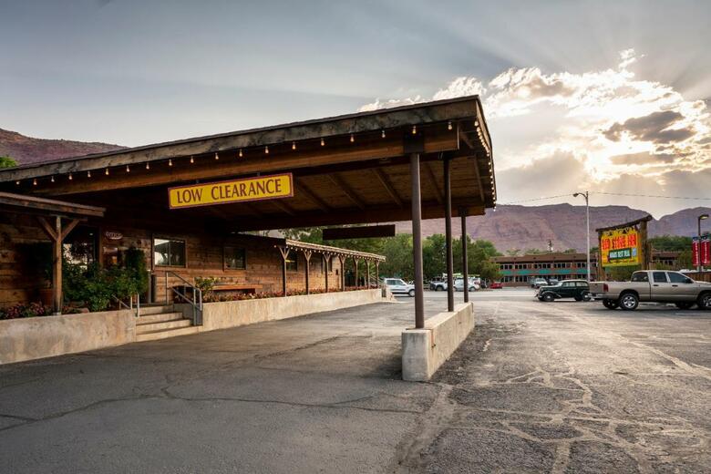 Hotel Redstone Inn