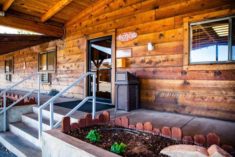 Hotel Redstone Inn