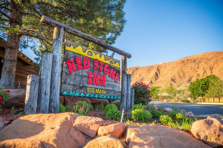 Hotel Redstone Inn