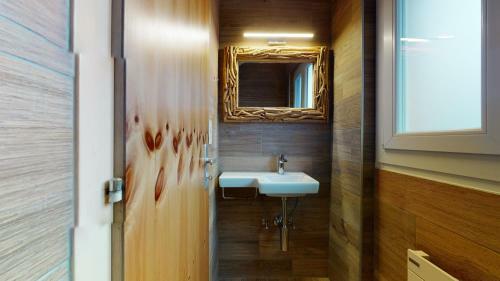 Apartment In Crans-montana For 7 Persons, Covered Parking