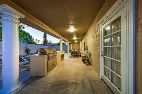 Spacious & Updated House Pool