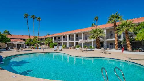 Wanderjaunt - Chic Mesa Apartments