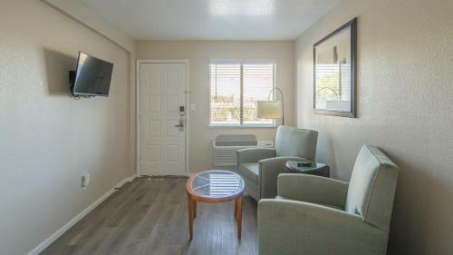 Wanderjaunt - Chic Mesa Apartments