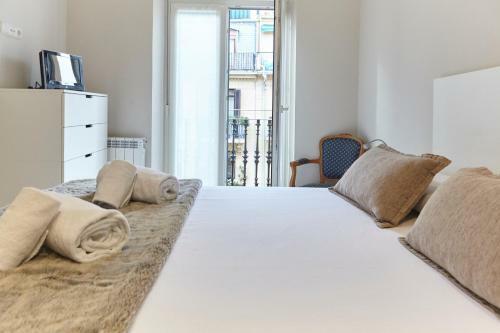 Miramon Apartment By Basquehomes