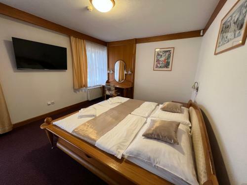 Yura Hotel ?eladn� - Wellness Zdarma