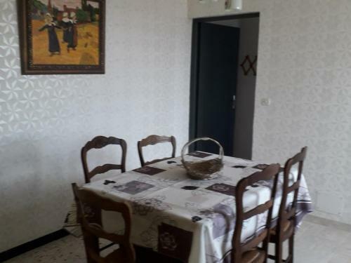 Maison Cap D'agde, 4 Pi�ces, 5 Personnes - Fr-1-607-65