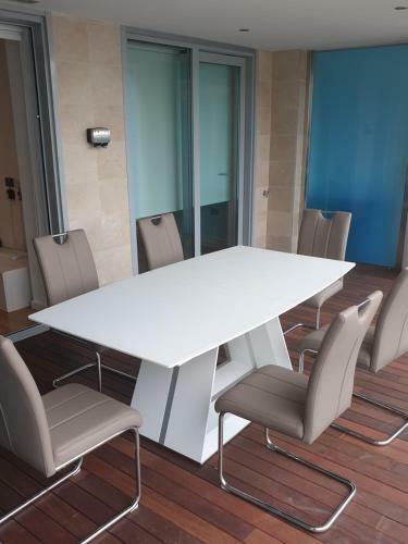 Ocean Village Apartment