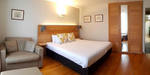 Hotel C�t� Cour