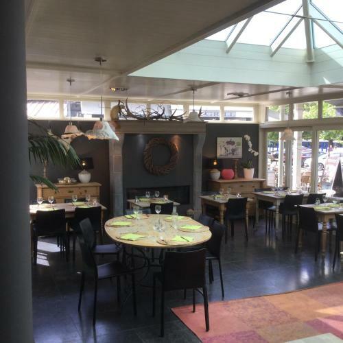 Hotel C�t� Cour