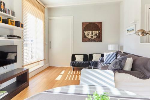 Prim Apartment By Basque Homes