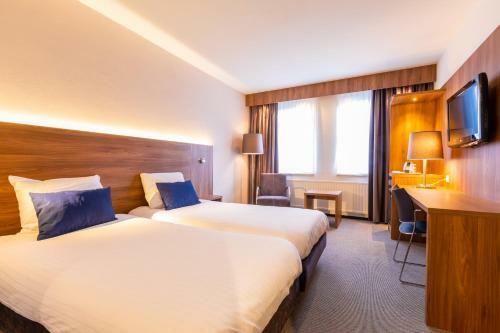 City Hotel