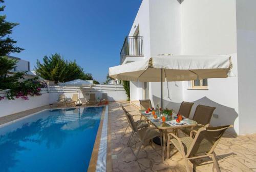 Villa Avocado Palm 23