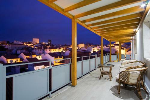 Apartamento 4U Alojamento - Terra�o & Varanda