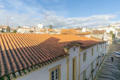 Apartamento 4U Alojamento - Terra�o & Varanda
