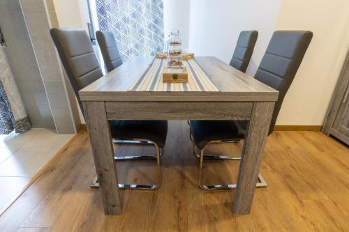 Apartamento 4U Alojamento - Terra�o & Varanda