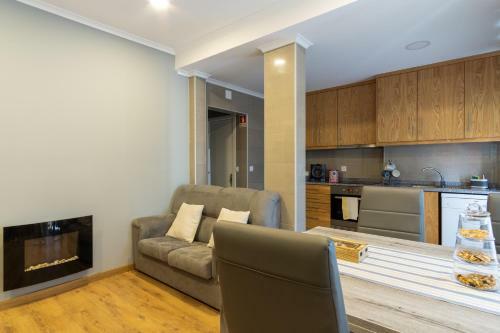 Apartamento 4U Alojamento - Terra�o & Varanda