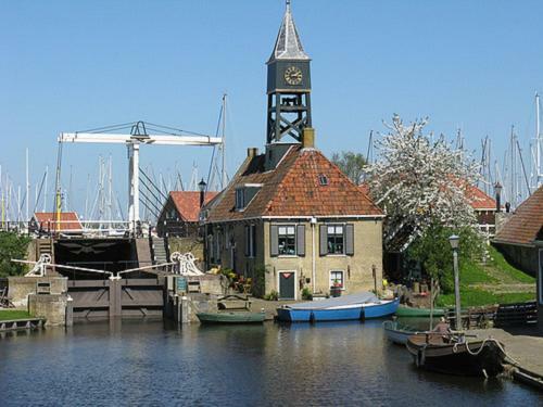 Hotel De Stadsboerderij/ Eetcaf� De Brabander