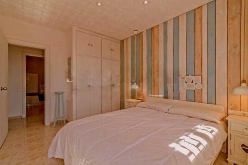 Chalet Santa Susana