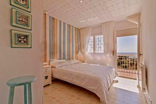 Chalet Santa Susana
