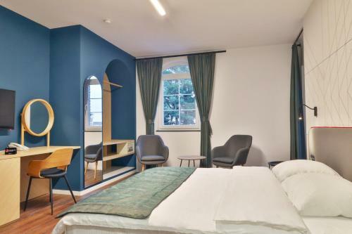 Benelux Hotel
