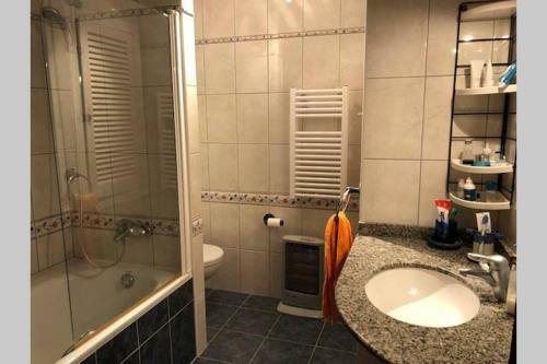Sea Frontline Apartment 'faraona'. Pool. Wifi