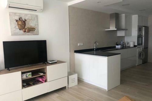 Sea Frontline Apartment 'faraona'. Pool. Wifi