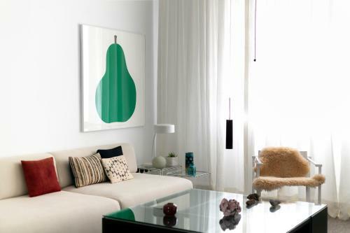 Luxury Modernist Design Townhouse With Garden
