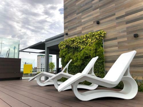 James Bond Apartment - 707