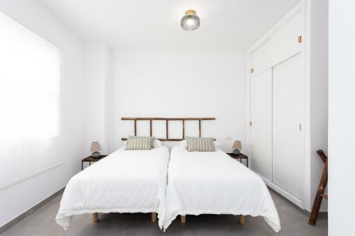 Home2book Charming Center Apartment Santa Cruz
