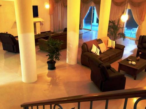 Agradable Villa Con Piscina