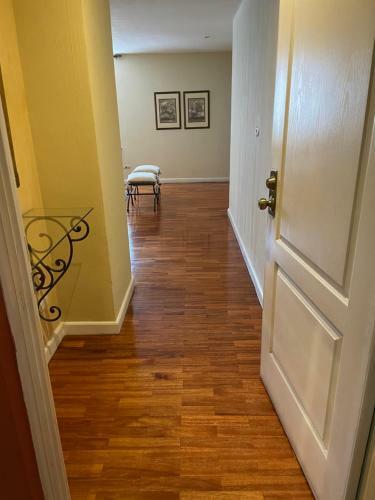 Apartamento Edif�cio Vista Verde - Oakland - Zona 10