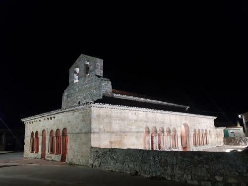 Casa De Pueblo ,sauca