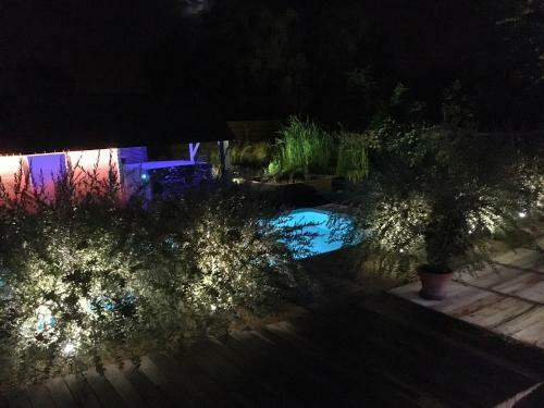 Bed & Breakfast La Chambre Du Chemin Vert : Spa Piscine Sauna