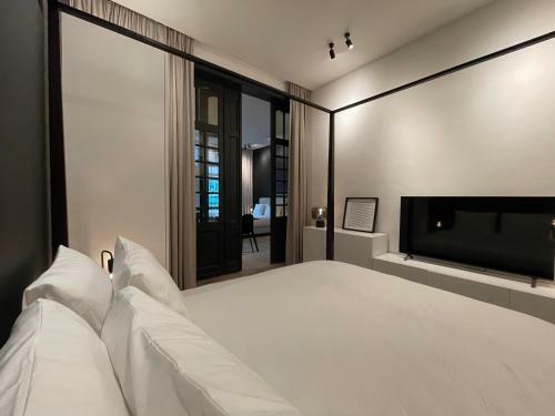 3 Bedroom Art-nouveau Apartment