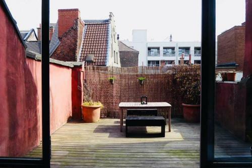 Apartamento Spacious Duplex + Terrace In Ghent. Top Location!