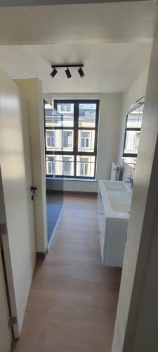 Luxury New Apartment Near The Center
