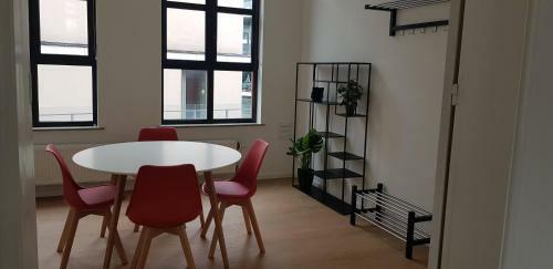 Luxury New Apartment Near The Center
