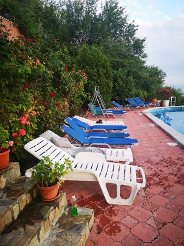 Seaview Apartment Complex Karia