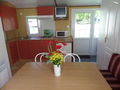 Altogold Swiss Holidays At Manor Farm 5*
