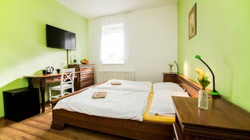 Hostal Apartm�ny Pod ?er?�kem