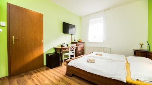 Hostal Apartm�ny Pod ?er?�kem
