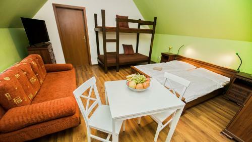 Hostal Apartm�ny Pod ?er?�kem