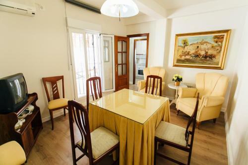 Apartamento Idilico �tico En Triana-3bd+1bth