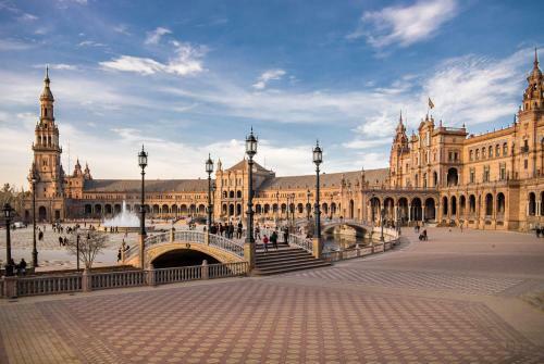 Apartamento Rodrigo de Triana Courtyard By Valcambre