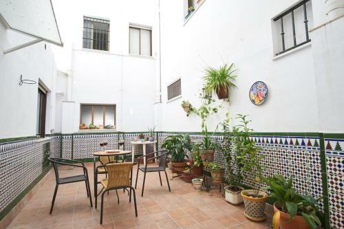 Apartamento Rodrigo de Triana Courtyard By Valcambre