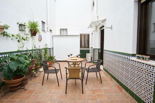 Apartamento Rodrigo de Triana Courtyard By Valcambre