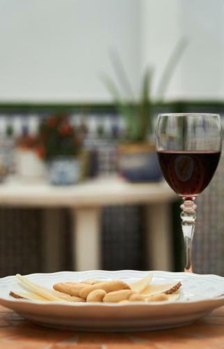 Apartamento Rodrigo de Triana Courtyard By Valcambre