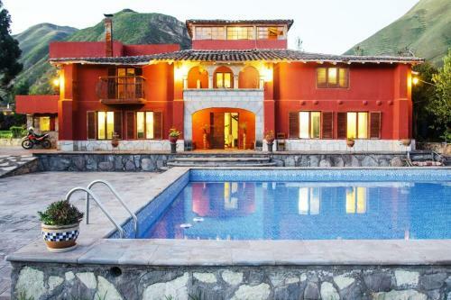 Villa Colonial House