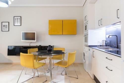 Apartamento San Jacinto Triana Deluxe By Valcambre