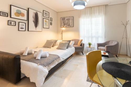 Apartamento San Jacinto Triana Deluxe By Valcambre